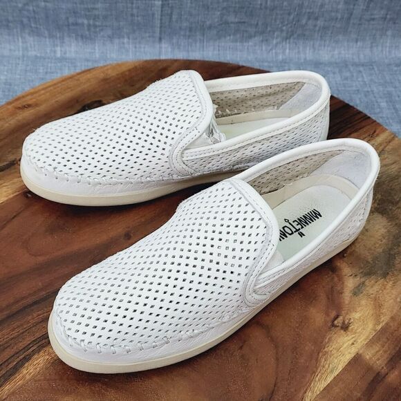 Minnetonka Pacific Slip On Loafer White Perforated Leather Women's 7.5 (Tag 8.0) - Picture 9 of 11